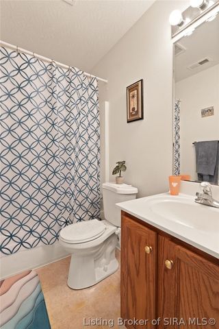 5935 Pine View Court, Jeffersonville, IN 47130