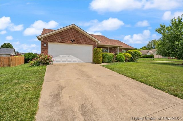 5935 Pine View Court, Jeffersonville, IN 47130