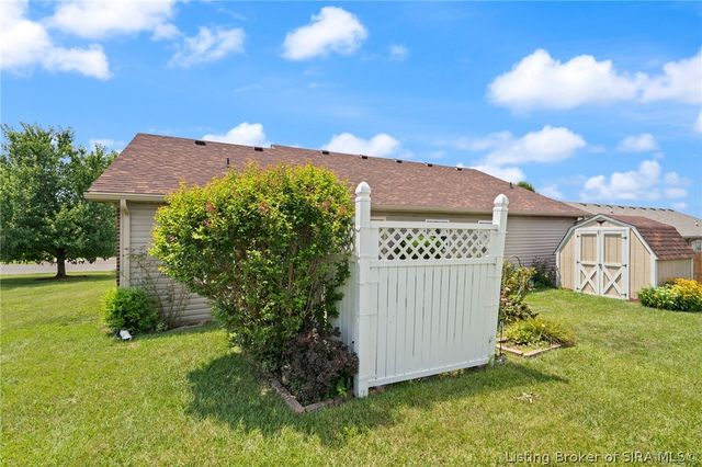 5935 Pine View Court, Jeffersonville, IN 47130