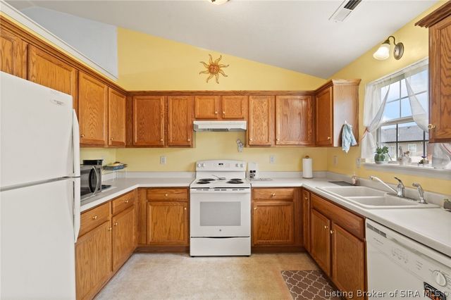 5935 Pine View Court, Jeffersonville, IN 47130