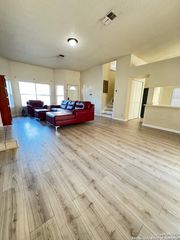 230 Saddlebrook Dr, San Antonio, TX 78245
