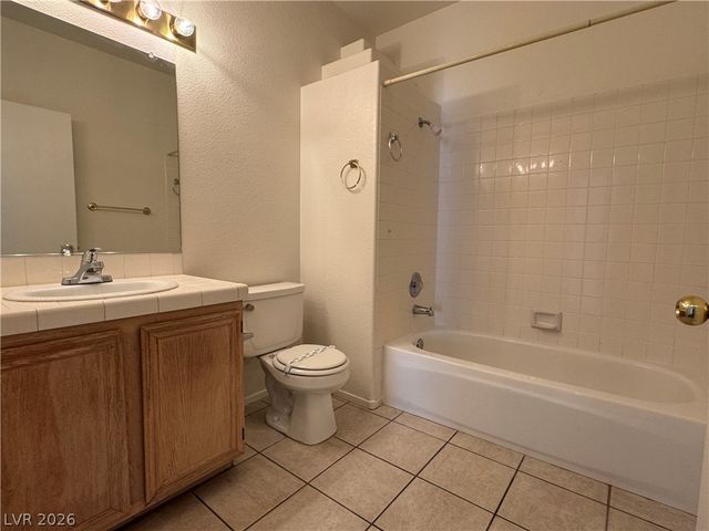1851 HILLPOINTE Road 2421, Henderson, NV 89074