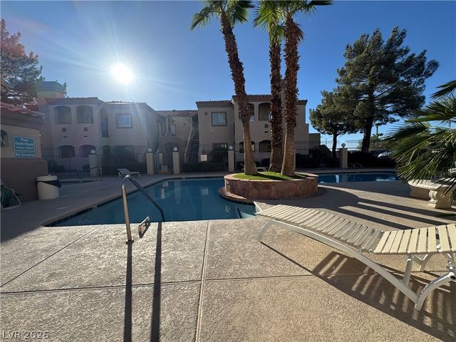 1851 HILLPOINTE Road 2421, Henderson, NV 89074