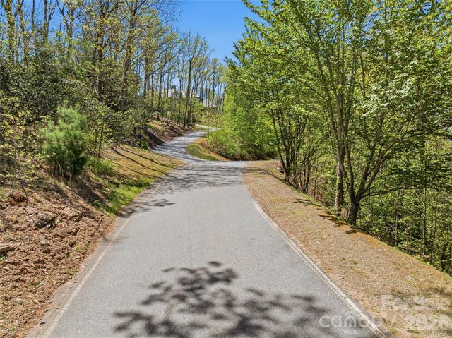 27 Deer Grass Court, Arden, NC 28704