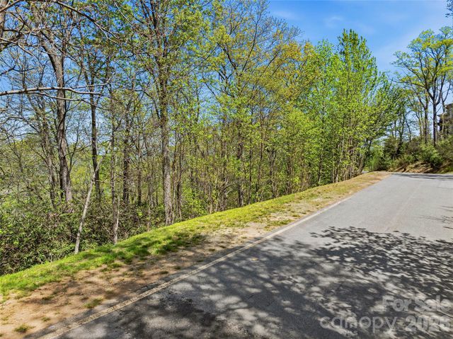 27 Deer Grass Court, Arden, NC 28704