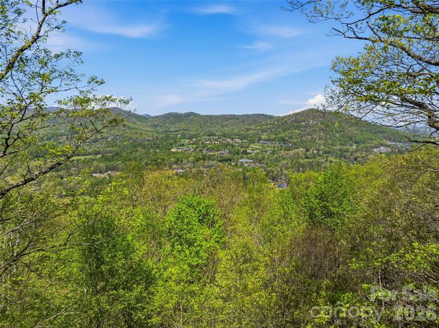 27 Deer Grass Court, Arden, NC 28704