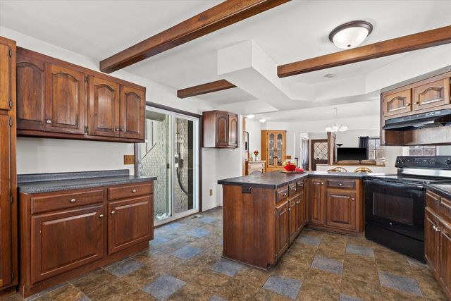 W358N5045 Lakeshore DRIVE, Oconomowoc, WI 53066