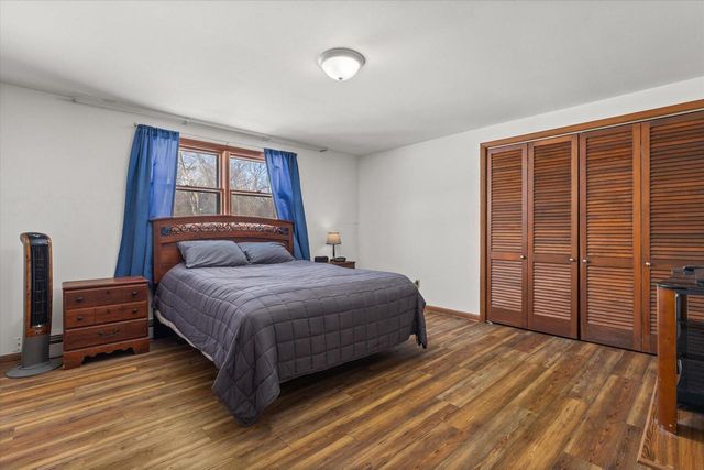 W358N5045 Lakeshore DRIVE, Oconomowoc, WI 53066