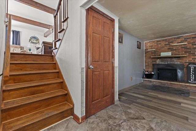 W358N5045 Lakeshore DRIVE, Oconomowoc, WI 53066