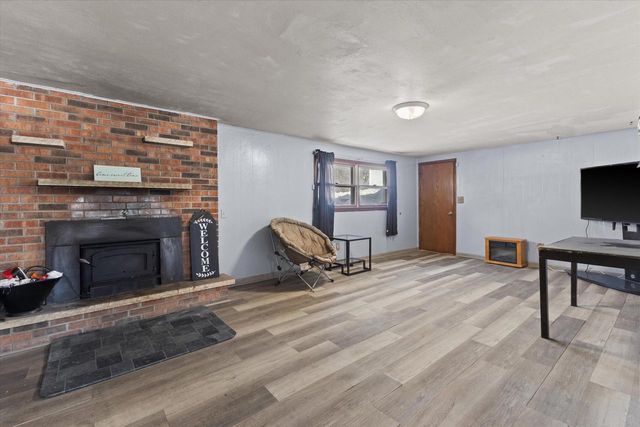 W358N5045 Lakeshore DRIVE, Oconomowoc, WI 53066