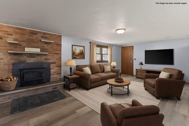 W358N5045 Lakeshore DRIVE, Oconomowoc, WI 53066