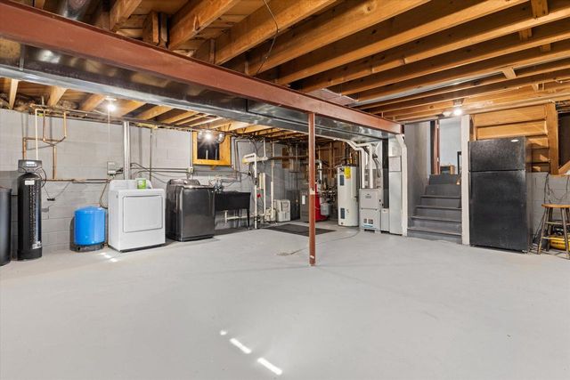 W358N5045 Lakeshore DRIVE, Oconomowoc, WI 53066