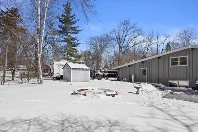 W358N5045 Lakeshore DRIVE, Oconomowoc, WI 53066