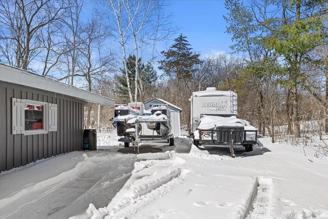 W358N5045 Lakeshore DRIVE, Oconomowoc, WI 53066