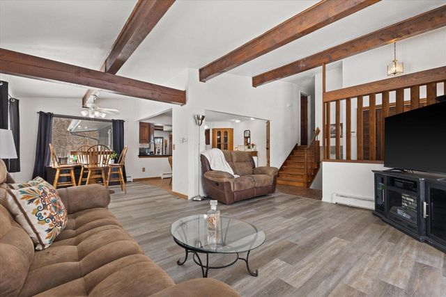 W358N5045 Lakeshore DRIVE, Oconomowoc, WI 53066