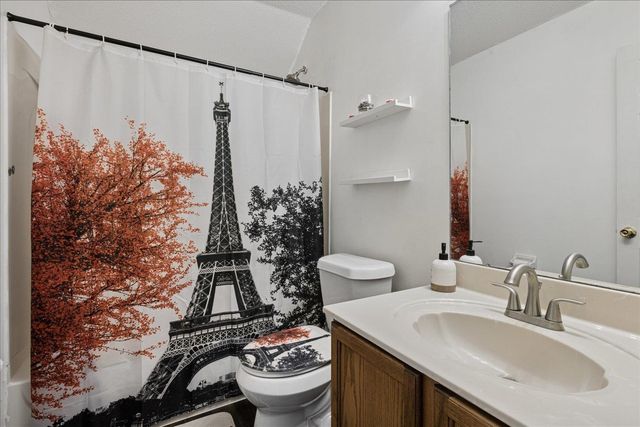 2046 OLIVE BARK CV, Memphis, TN 38134