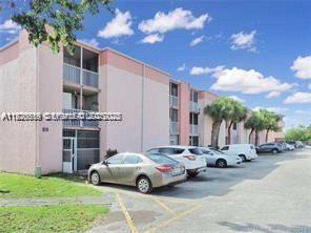 19701 SW 114th Ave 269-14, Miami, FL 33157