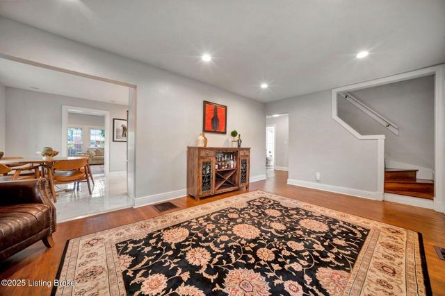 303 Oread Rd, Louisville, KY 40207