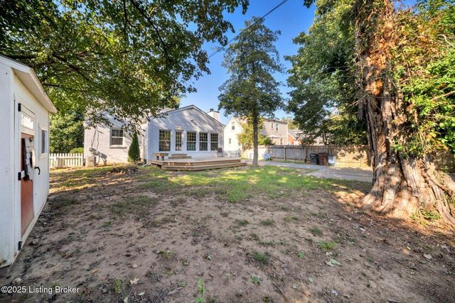 303 Oread Rd, Louisville, KY 40207