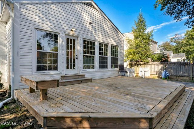 303 Oread Rd, Louisville, KY 40207