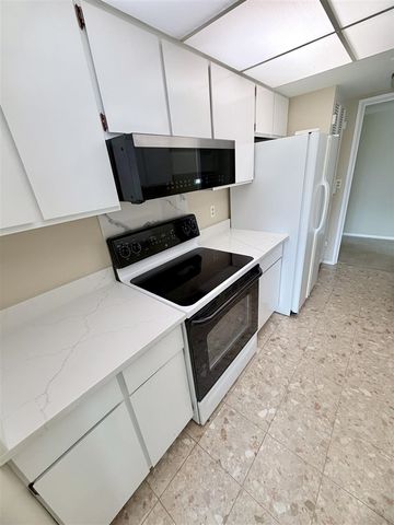 3301 Biddle Avenue, Wyandotte, MI 48192