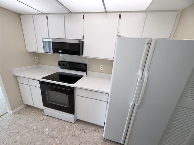 3301 Biddle Avenue, Wyandotte, MI 48192