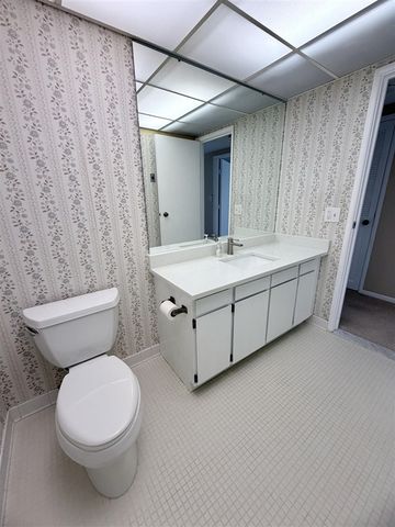 3301 Biddle Avenue, Wyandotte, MI 48192