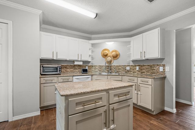 1235 Northview Drive, Crestview, FL 32536