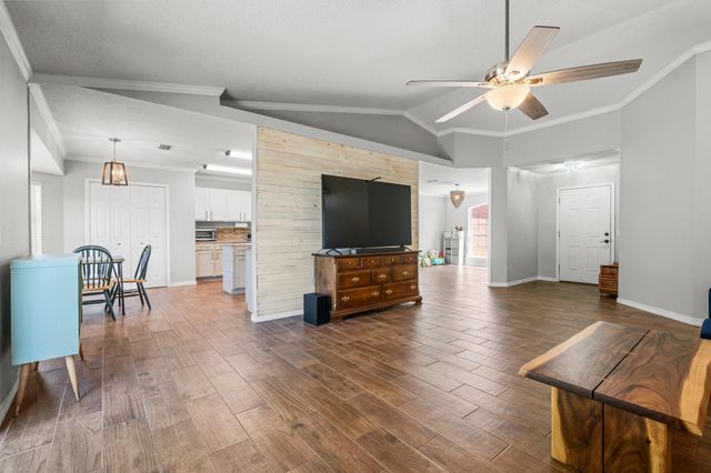 1235 Northview Drive, Crestview, FL 32536