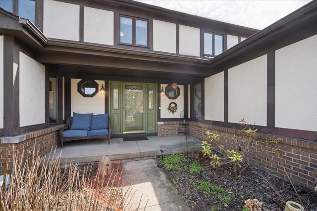 134 Amherst Drive, Bartlett, IL 60103