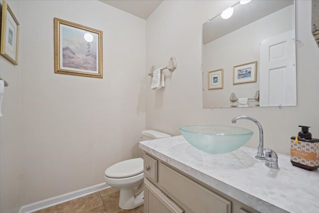 134 Amherst Drive, Bartlett, IL 60103