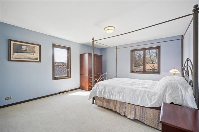 134 Amherst Drive, Bartlett, IL 60103