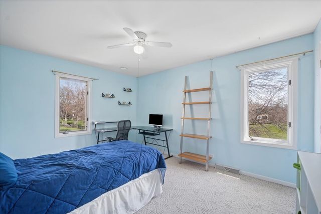 134 Amherst Drive, Bartlett, IL 60103