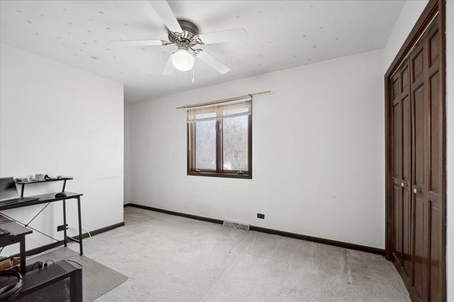 134 Amherst Drive, Bartlett, IL 60103