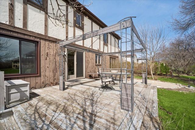 134 Amherst Drive, Bartlett, IL 60103