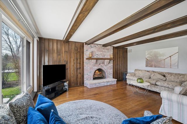 134 Amherst Drive, Bartlett, IL 60103