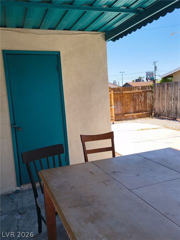 3247 Greenbriar Drive, Las Vegas, NV 89121