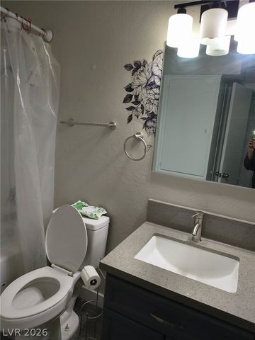 3247 Greenbriar Drive, Las Vegas, NV 89121