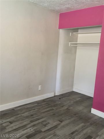 3247 Greenbriar Drive, Las Vegas, NV 89121