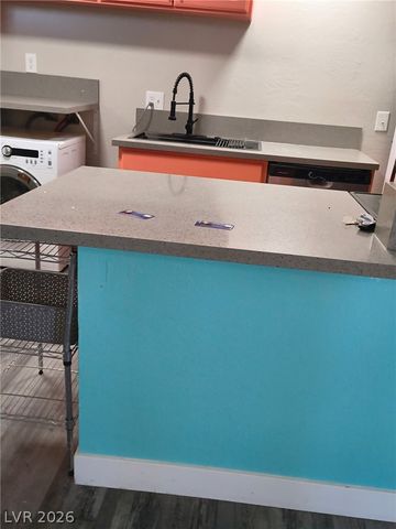 3247 Greenbriar Drive, Las Vegas, NV 89121