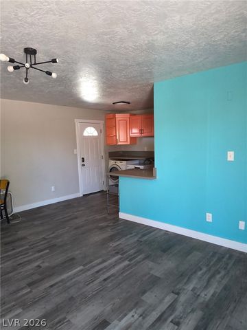 3247 Greenbriar Drive, Las Vegas, NV 89121