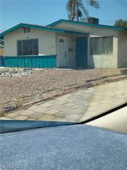 3247 Greenbriar Drive, Las Vegas, NV 89121