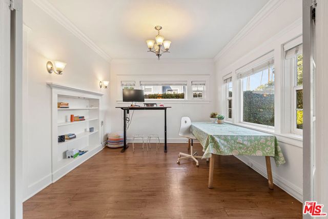 1513 S Victoria Avenue, Los Angeles, CA 90019