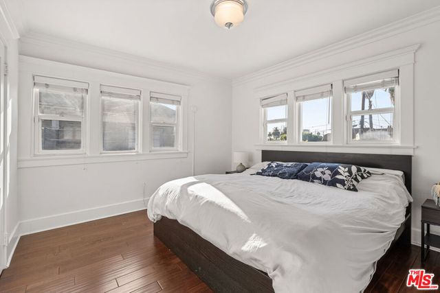 1513 S Victoria Avenue, Los Angeles, CA 90019