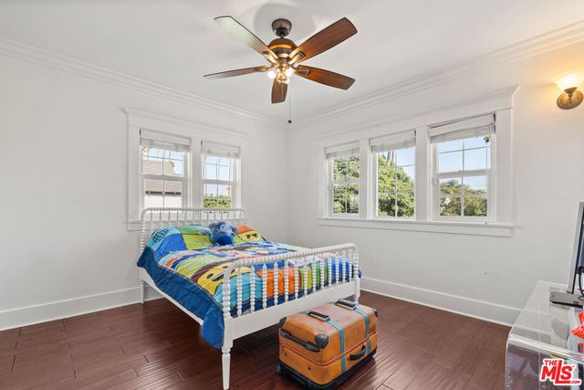 1513 S Victoria Avenue, Los Angeles, CA 90019