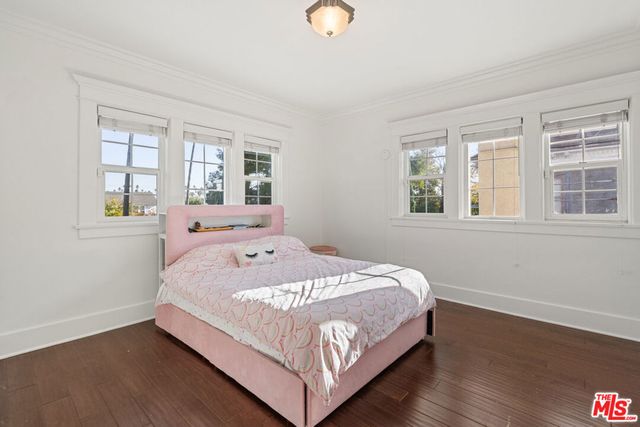 1513 S Victoria Avenue, Los Angeles, CA 90019