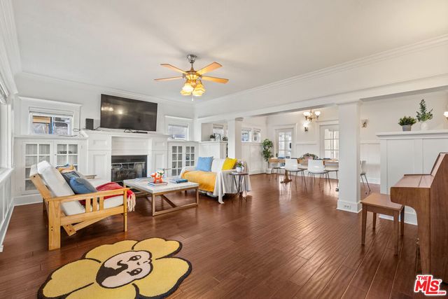 1513 S Victoria Avenue, Los Angeles, CA 90019