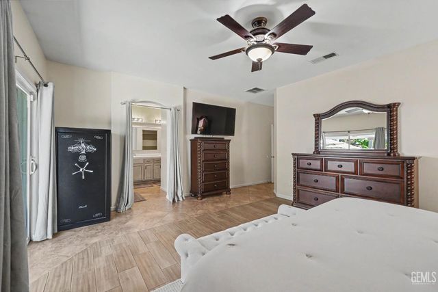 11116 Laramie Peak Drive, Bakersfield, CA 93311