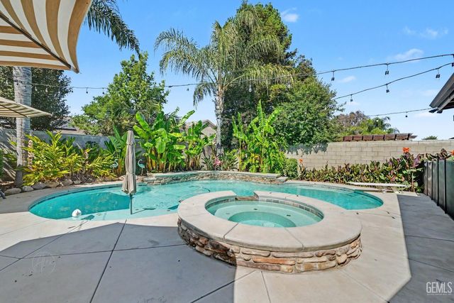 11116 Laramie Peak Drive, Bakersfield, CA 93311