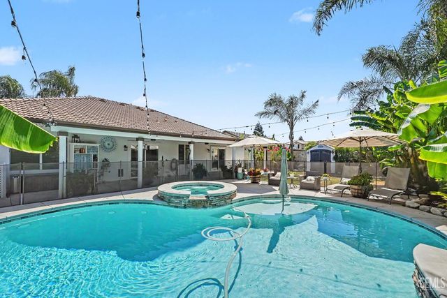 11116 Laramie Peak Drive, Bakersfield, CA 93311